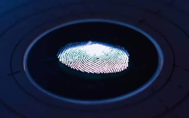 Huella dactilar en un lector: eliminar antecedentes penales